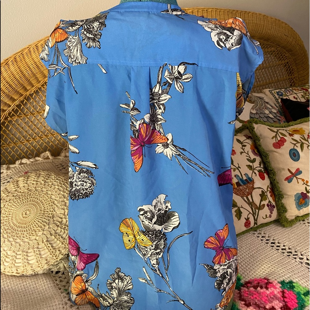 Butterfly blouse - Picture 2 of 7